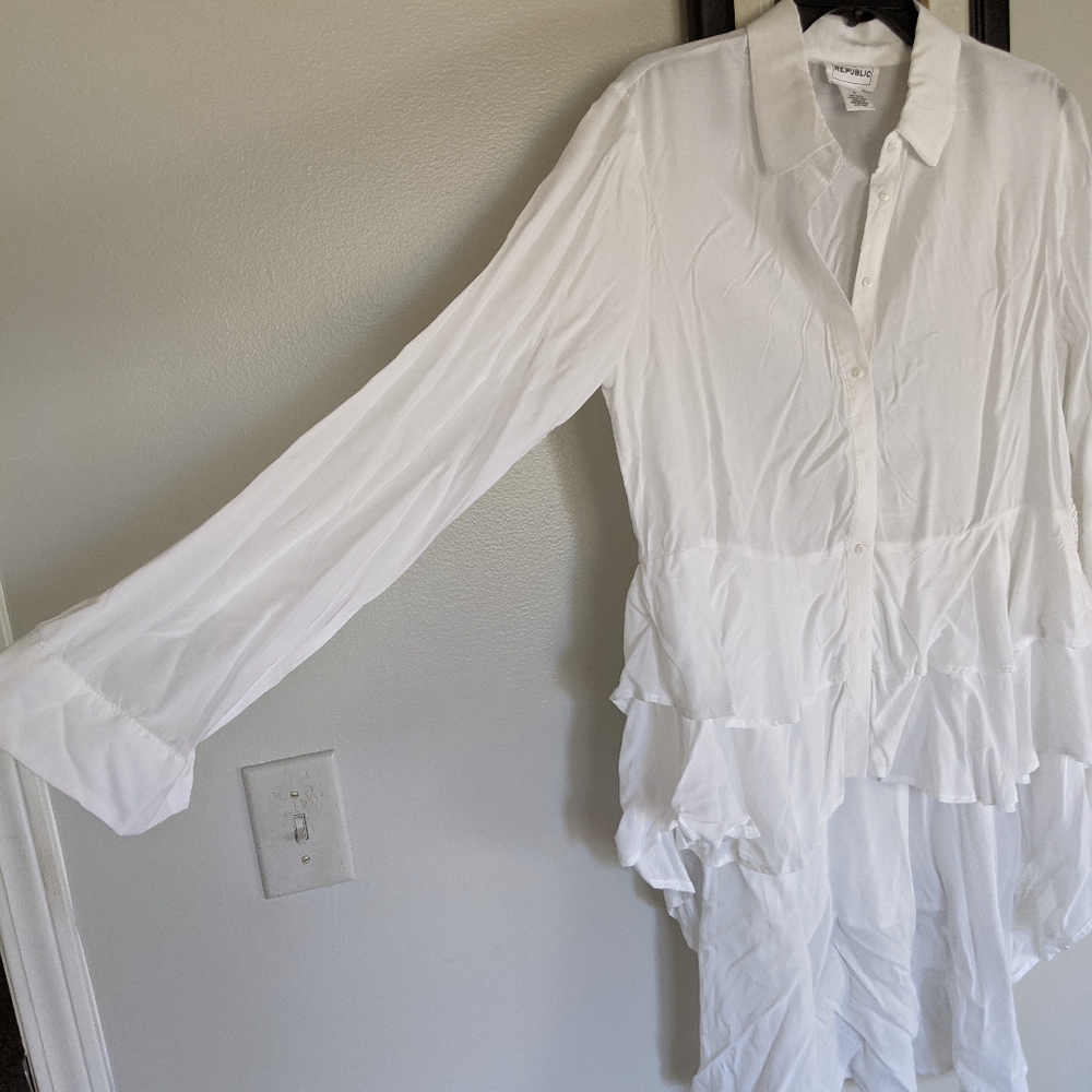 Long sleeve shirt with multiple ruffles
